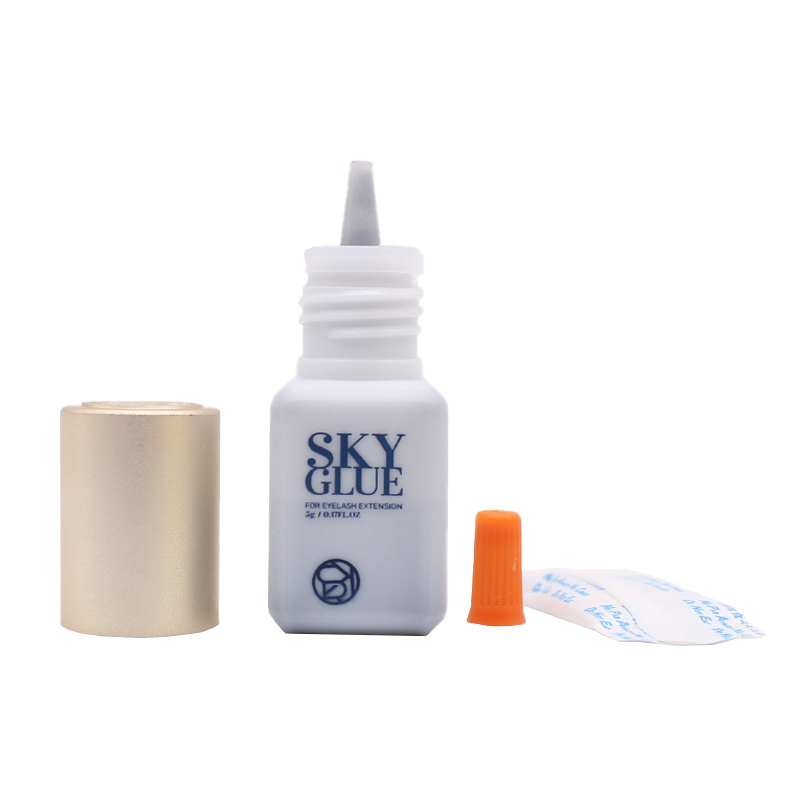 Makeup Plus Beauty - 1 бутылка SKY S Plus, Золотая